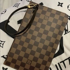 Louis Vuitton Damier Ebene pouch/wristlet